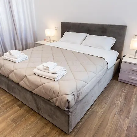 アパート Noh Irnerio Modern 2 Bdr Huge Private Terrace