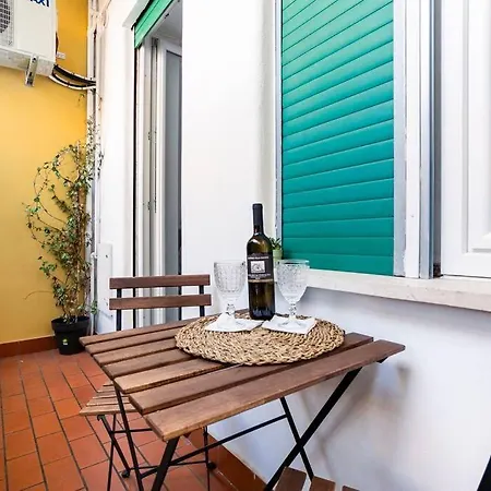Noh Irnerio Modern 2 Bdr Huge Private Terrace アパート