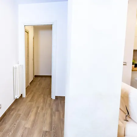 Noh Collection 2bdr Apartment- Vatican Area *