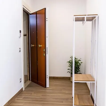 Noh Collection 2bdr Apartment- Vatican Area *